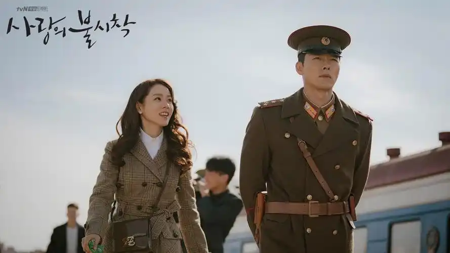 (图/翻摄自《爱的迫降》)