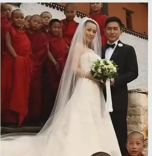 刘嘉玲和梁朝伟结婚已经十五年了.