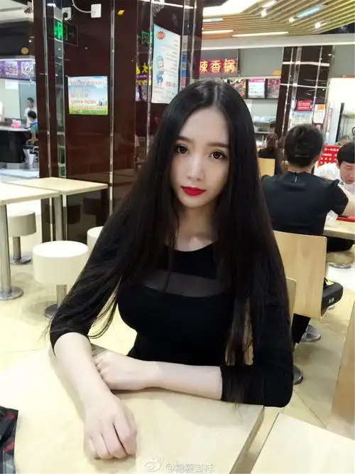 丰满大胸mm糖糖吉祥清纯校花自拍美女图片