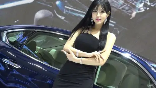 4k高清2015韩国首尔车展美艳车模22160pmp4443mb