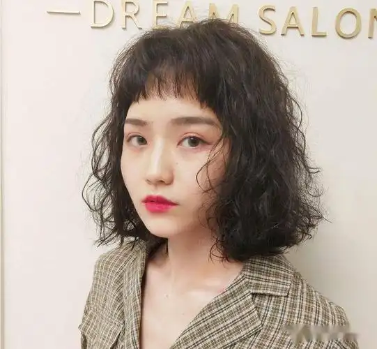 不卷你就落伍了50款短卷发造型