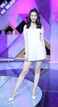 时尚美妆秀美人新计大聊露肩小心机