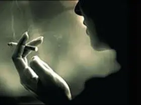 哪个帮我找一张男人吸烟的图片呀!我要做qq头像可以吗?