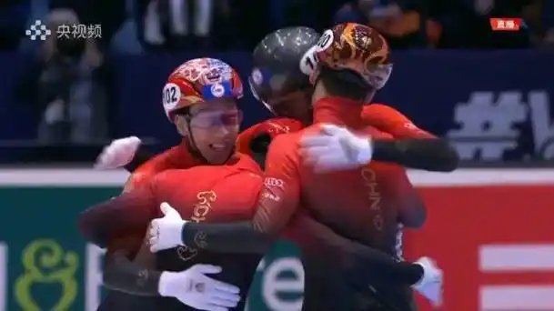 刘少昂解说员:刘星宇#林孝埈极限超越##中国短道速滑男子接力夺冠