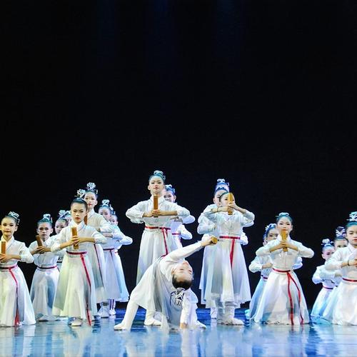 儿童壮志少年行舞蹈演出服少年志水墨朗诵表演服汉服国学服开笔礼