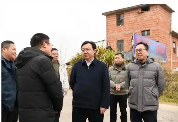 您当前的位置:>首页>动态信息>兴国要闻>2月26日,县委副书记,县长