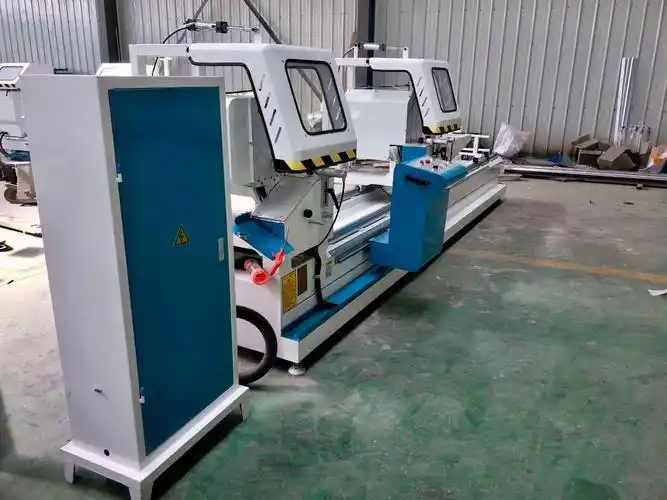 越辰厂家门窗设备双头锯