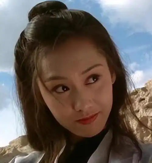 近日,女演员朱茵被曝出住深山残屋的现状.