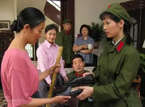 看知青题材电视剧 感受70年代的穿衣风尚(组图)