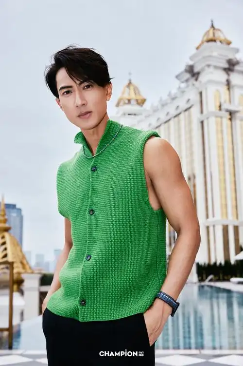 "文莱王子"吴尊2024#champion二月刊封面#来咯～好爱这个白色背心look