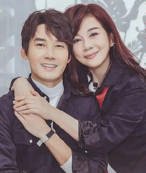 陈松伶张铎结完婚把证撕了引热议 回应称已补办了