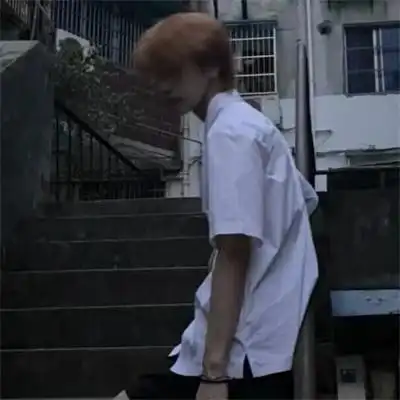 暗黑系伤感男生头像真人伤心无助的男孩图片大全