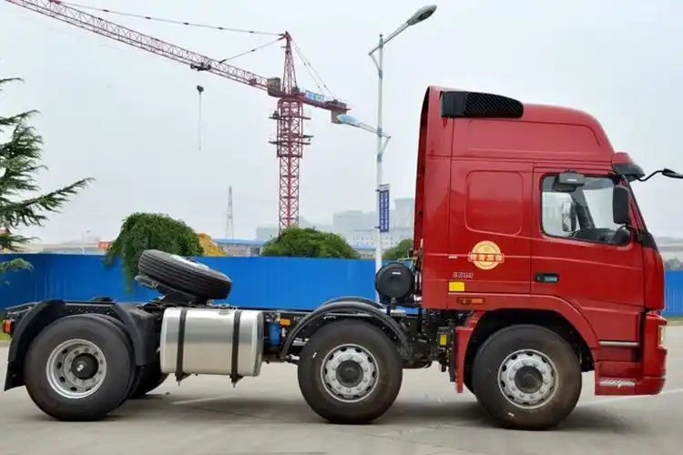 大运n8h重卡 336马力 6x2 国四牵引车(cgc4252d4xba)