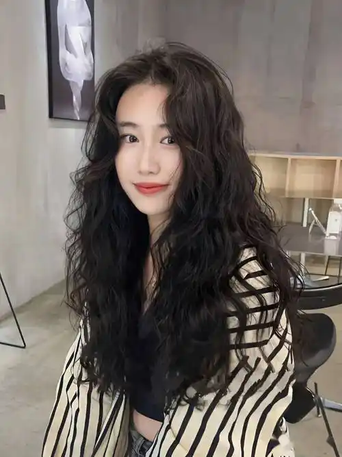 无法抗拒"冬全头烫"._发型_中国_人类