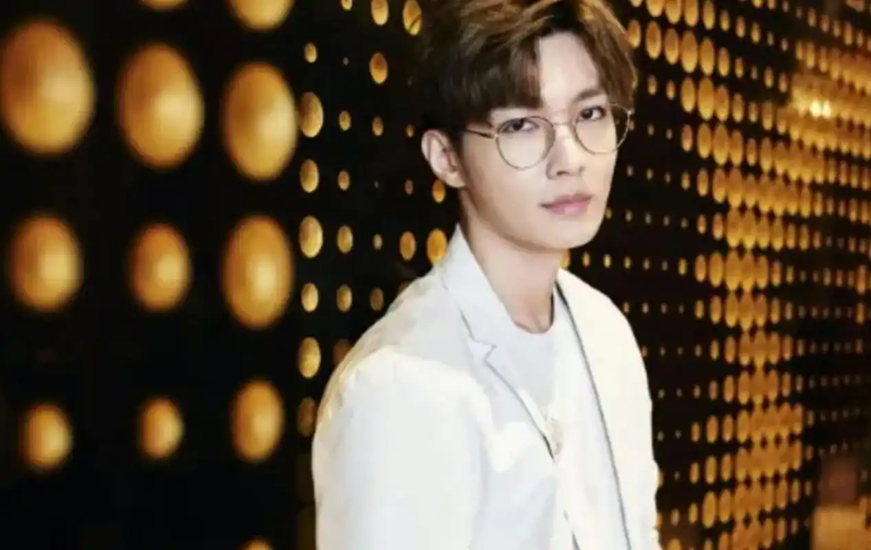 曝炎亚纶将改名转运