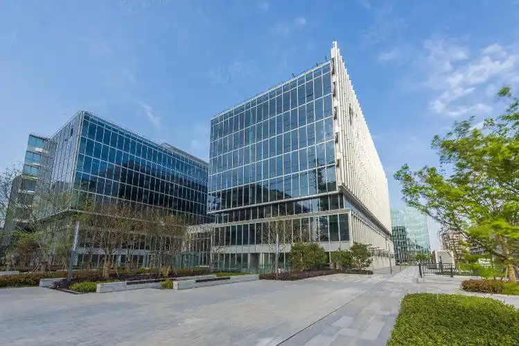 查看全部图片(16张)虹桥富力中心(办公)查看楼盘 >在租房源贴10个在