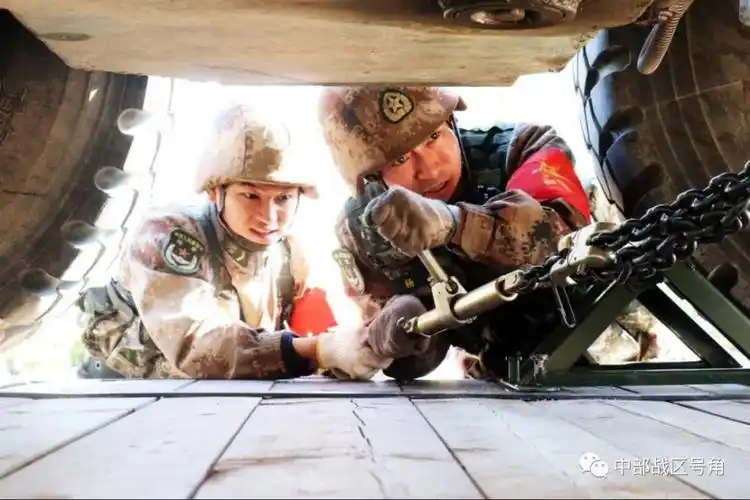 战鼓催征铁军千里机动