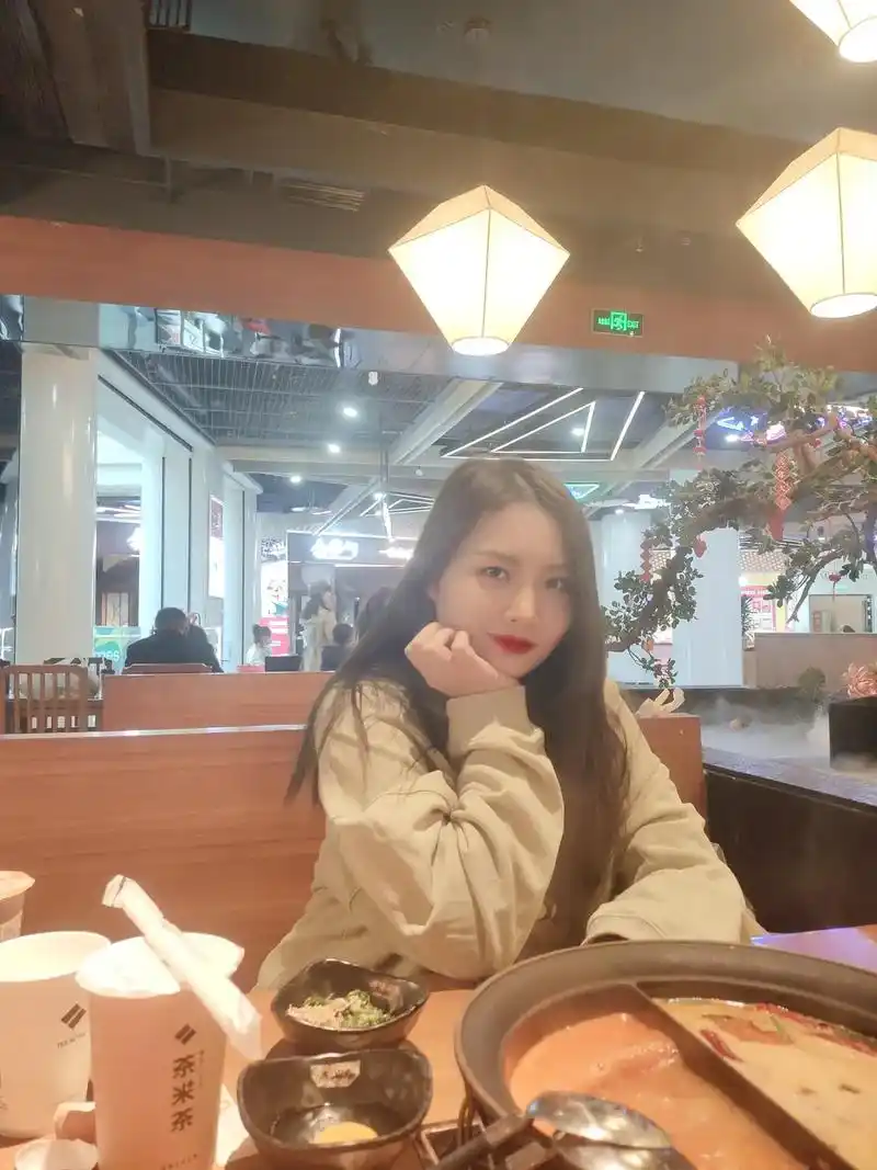 愉快的周六 #今天长这样 摄影师@温柔知性小野猫. - 抖音