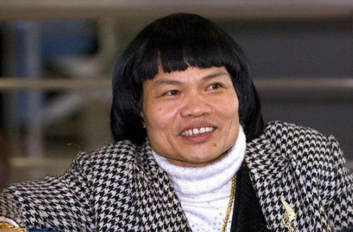 原创他被称为香港最丑男人被周星驰捧红后身家却被妻子败光