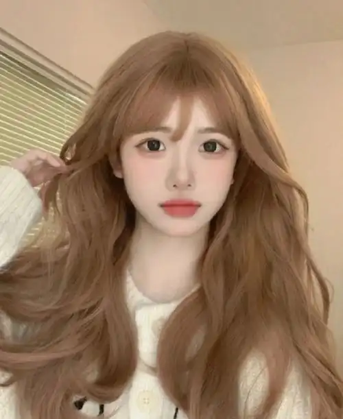 不化妆也能轻松驾驭~这款发色需要漂发,然后以橙色棕色灰色为主色调