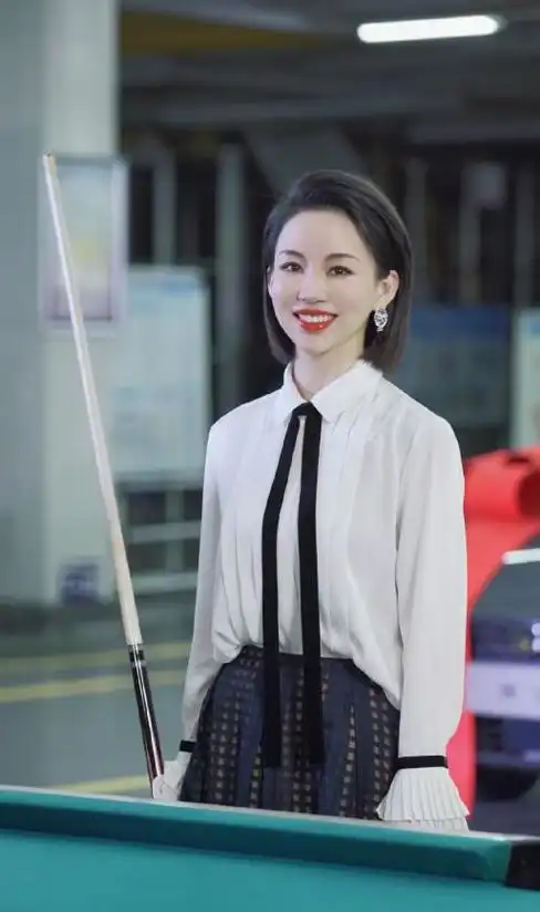 41岁潘晓婷"不结婚"不奇怪!深受父亲的影响,已经有更高追求