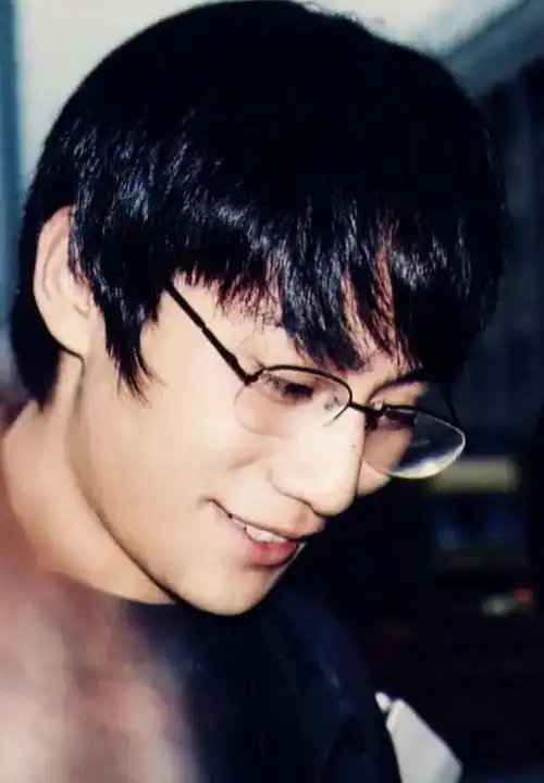 回顾刘烨:23岁成影帝,28岁情断谢娜,娶了法国女人重获新生