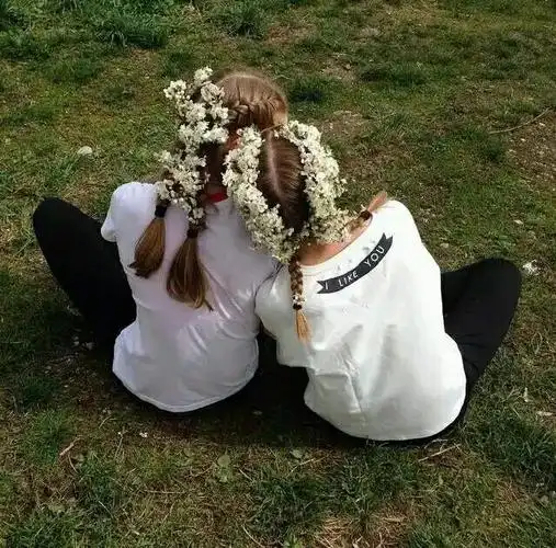 姐妹背影头像我们一起去看世界