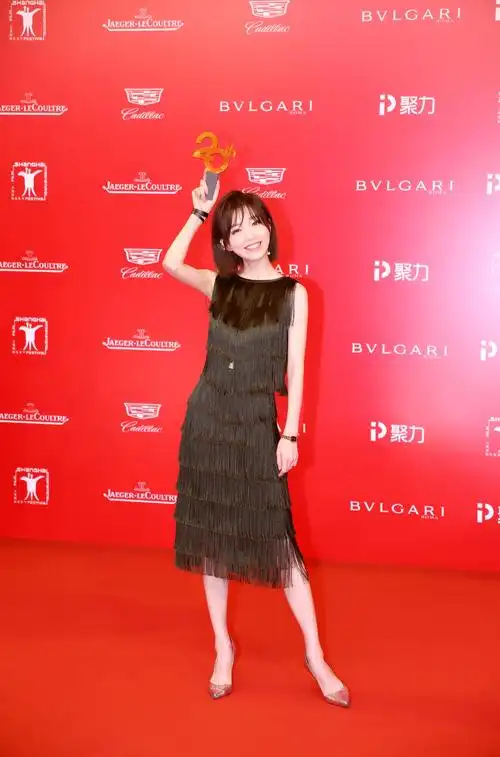 于莎莎亮相上影节 主演电影《亿万懦夫》将开拍