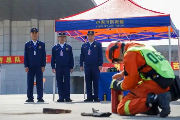 福建省森林消防总队圆满完成2023年新招录消防员入职教育训练检查考核