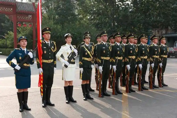 仪仗兵退役不退志! "河北礼兵"延续光荣梦想