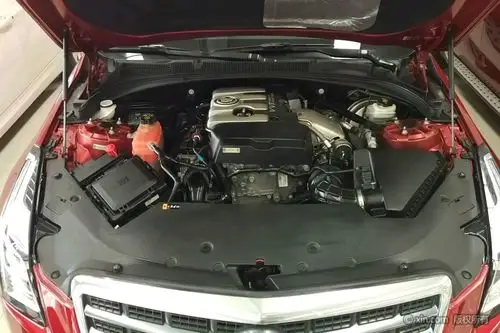凯迪拉克ats发动机舱