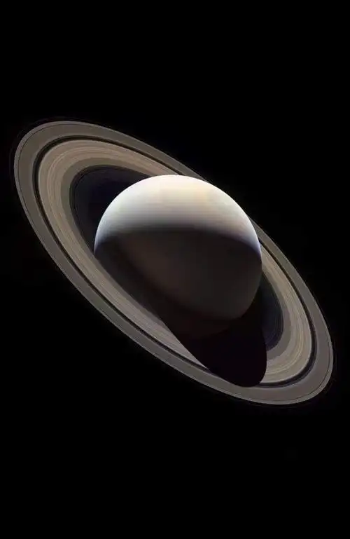 "探索神秘的土星:揭开太阳系最美丽行星的神秘面纱"