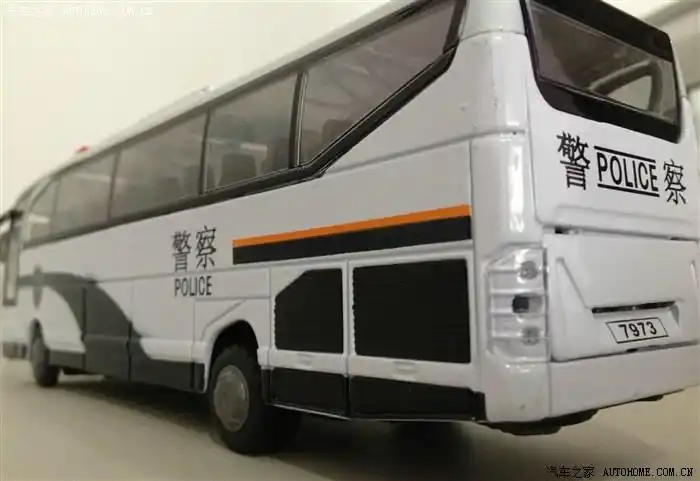 刚提的警用大巴,来给大家看看交个作业