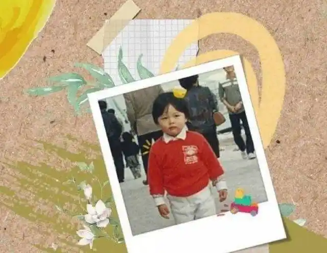 原创玄彬童年照曝光西瓜头笑容灿烂画风可爱好像小女孩