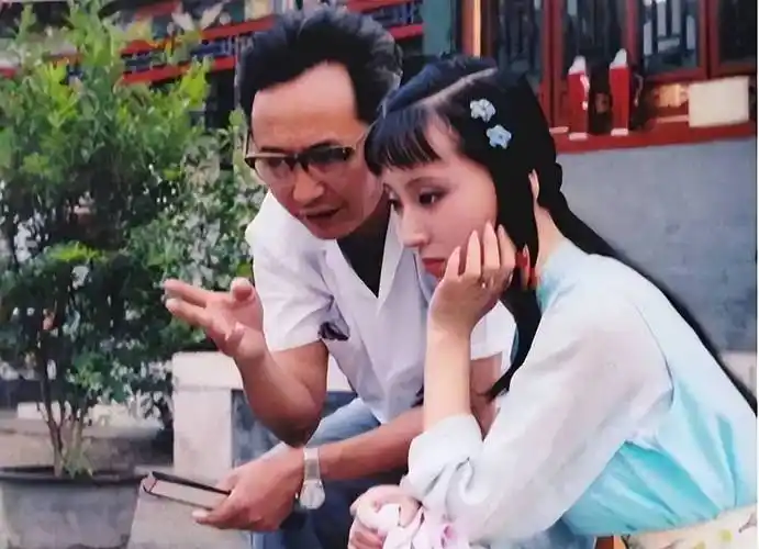 当时,男女毕彦君得知之后,鼓励陈晓旭去试一试.