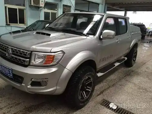 照着郑州日产锐骐展车全方位改装锐骐皮卡zd30