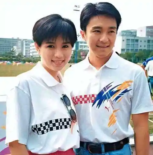 三年恋爱却因不婚酿终身遗憾笑罗慧娟神经病的周星驰如今后悔了吗