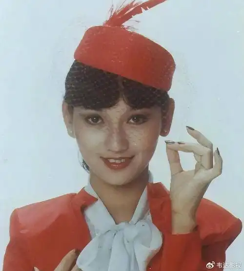 赵雅芝:带着两个儿子再婚,现任丈夫和三个学霸儿子是她的骄傲|赵雅芝