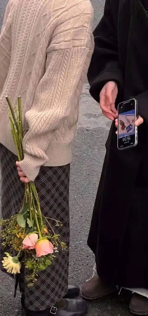 手机壁纸 高级ins冷淡风_侵权_来自_网络