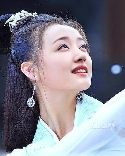 杨钰莹为什么不接演影视剧?多次婉拒盛情邀请,原来另有隐情