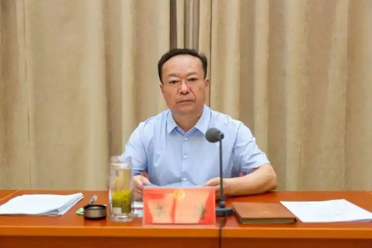 肥城市十九届人大常委会第四次会议举行