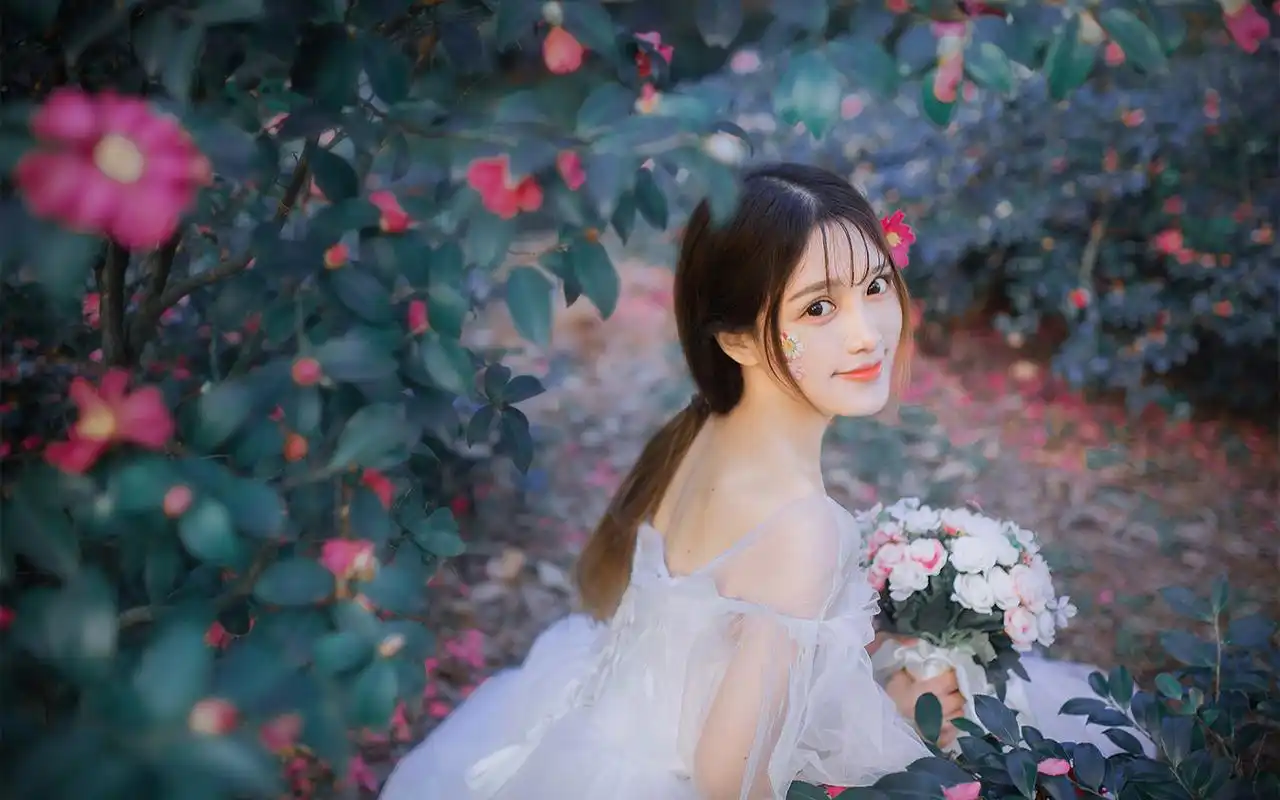 仙气清纯美女唯美高清桌面壁纸