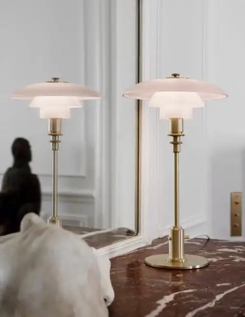 米兰家具展louispoulsen淡玫瑰粉