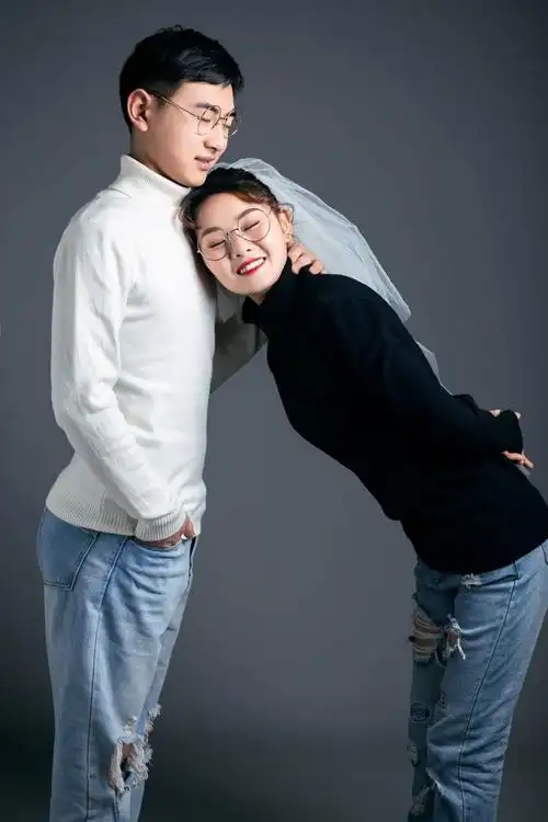 摄影师辰屿的婚纱摄影作品《情侣装》