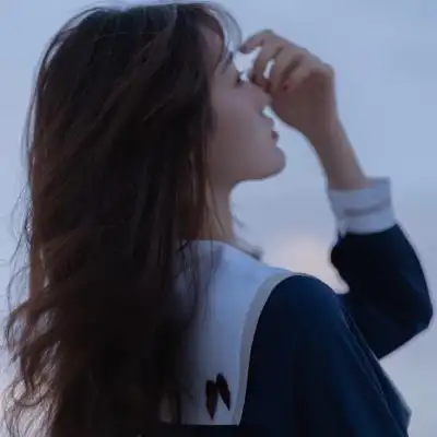 女生伤感绝望头像图片流泪 唯美妩媚性感熟女