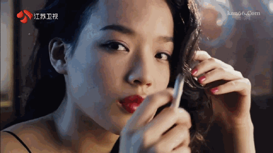 周迅抽烟有一种忧郁感以上列举的这些娱乐圈明星抽烟的姿势和感觉都是