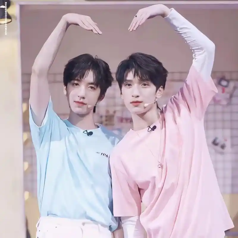 时代少年团 #严浩翔#贺峻霖【绝配】 - 抖音