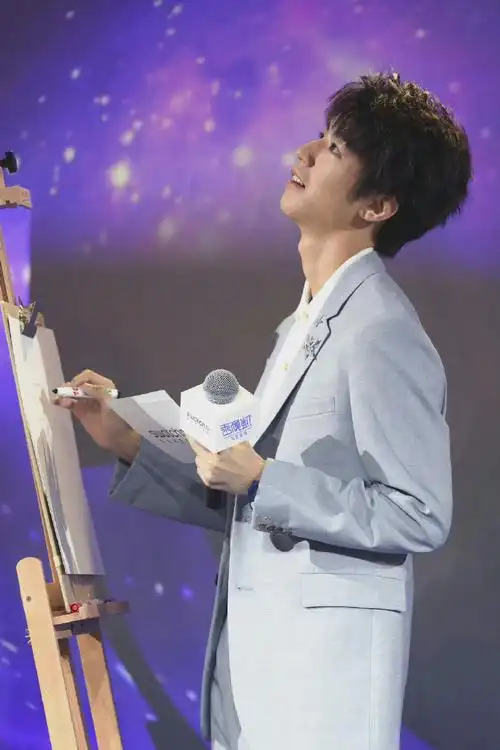 王俊凯出发贵州