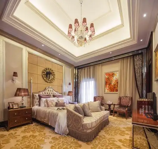 欧式古典奢华别墅装修卧室设计图