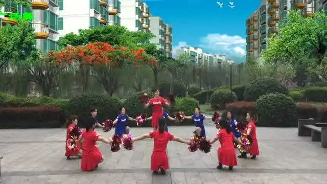 11人变队形花球舞《中国力量》歌劲舞爆 变得好看 健康一生舞队